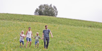 Familienhotel - Wasserrutsche - Rasen Antholz (BZ) - Spaziergang in der Umgebung - Dolomiten Residenz****s Sporthotel Sillian