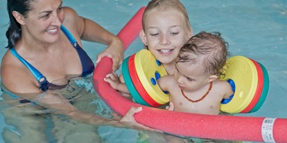 Familienhotel - Pools: Schwimmteich - Niederrasen/Dolomiten - Kinderschwimmbecken - Dolomiten Residenz****s Sporthotel Sillian