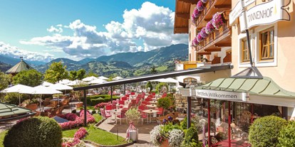 Familienhotel - Umgebungsschwerpunkt: Berg - Großarl - Panoramaterrasse - Alpines Lifestyle Hotel Tannenhof