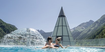 Familienhotel - Wasserrutsche - Nauders - AQUA DOME - Tirol Therme Längenfeld