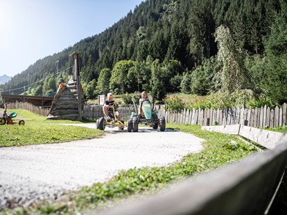 Familienhotel - Ladestation Elektroauto - Naturns - Family & Wellness Resort Alphotel Tyrol