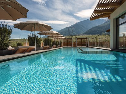 Familienhotel - Umgebungsschwerpunkt: am Land - St. Leonhard (Trentino-Südtirol) - Adults Only Solepool - Hotel das Paradies