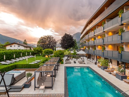 Familienhotel - Trentino-Südtirol - Außenansicht - Hotel das Paradies