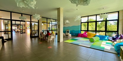 Familienhotel - Spielplatz - Gardasee - Mini club  - Belvedere Village