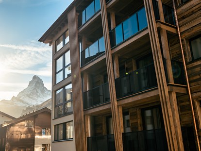Familienhotel - Skikurs direkt beim Hotel - Wallis - Zimmer und Appartements mit Aussicht auf das Matterhorn. - Resort La Ginabelle