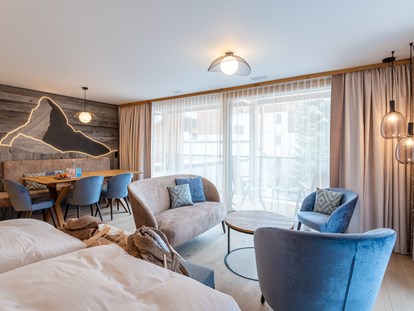 Familienhotel - Skikurs direkt beim Hotel - Wallis - In der Residenz Altiana besitzen alle Appartements ausgestattete Küchen und einen grossen Ess- und Wohnbereich.  - Resort La Ginabelle