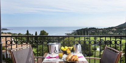 Familienhotel - Verpflegung: Frühstück - Frankreich - Essen auf der Terrasse - Pierre & Vacances Resort Cap Esterel