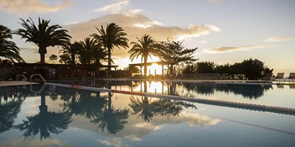 Familienhotel - Verpflegung: alkoholfreie Getränke ganztags inklusive - Kanarische Inseln - Großer, gepflegter Sportpool im ROBINSON Club Esquinzo Playa - ROBINSON Club Esquinzo Playa