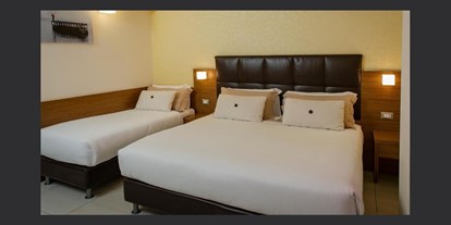 Familienhotel - Verpflegung: Frühstück - Italien - Vierbettzimmer SUPERIOR (Doppelbett + Etangenbett) - Aqua Hotel