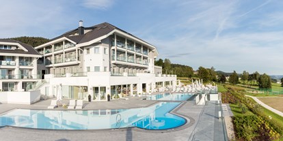Familienhotel - Spielplatz - Österreich - Außenansicht - AIGO welcome family