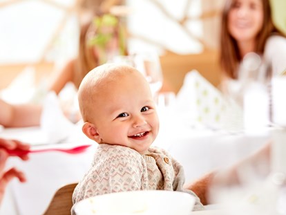 Familienhotel - Verpflegung: alkoholfreie Getränke ganztags inklusive - Schwaben - Babyurlaub - AIGO welcome family