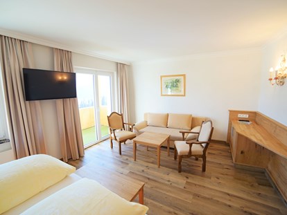 Familienhotel - Einzelzimmer mit Kinderbett - Döbriach - Neue Panoramasuite C Drautalblick: https://www.glocknerhof.at/sommerpreise.html - Hotel Glocknerhof