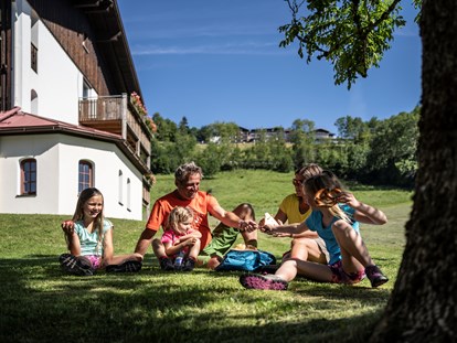 Familienhotel - Garten - Mittelberg (Mittelberg) - Familienresort - MONDI Resort Oberstaufen
