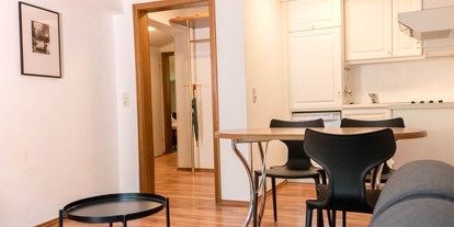 Familienhotel - Kinderbetreuung in Altersgruppen - Leogang - Wohn-Küche Familienappartement - The RESI Apartments "mit Mehrwert"