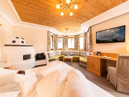 Familienhotel - Skikurs direkt beim Hotel - Oberndorf in Tirol - Comfort Zimmer - Übergossene Alm Resort