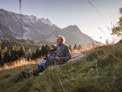 Familienhotel - Umgebungsschwerpunkt: Berg - Kitzbühel - Kinderbetreuung in der Natur - Übergossene Alm Resort