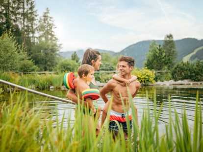 Familienhotel - Pools: Schwimmteich - Österreich - Übergossene Alm Resort