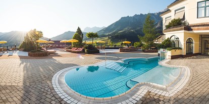 Familienhotel - Garten - Pinzgau - Außenpool - Übergossene Alm Resort