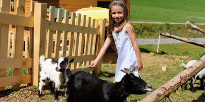 Familienhotel - Hunde: erlaubt - Tirol - Streichelzoo - Kinderhotel "Alpenresidenz Ballunspitze"