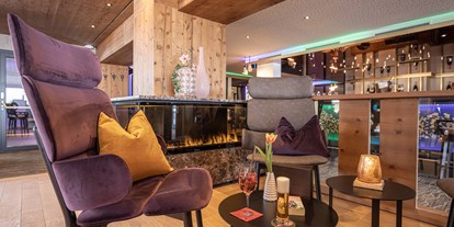 Familienhotel - Umgebungsschwerpunkt: Strand - alPACHA Cocktail-Lounge-Bar - Galtenberg Family & Wellness Resort
