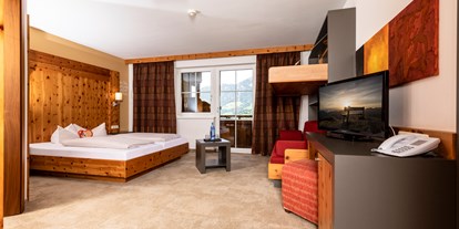Familienhotel - Umgebungsschwerpunkt: Fluss - Tirol - Familienzimmer - Galtenberg Family & Wellness Resort