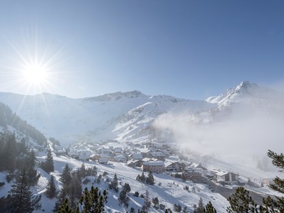 Familienhotel - Kletterwand - Davos Platz - Malbun im Winter - Gorfion Familotel Liechtenstein