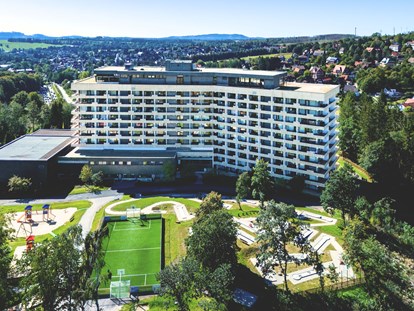 Familienhotel - Pools: Außenpool nicht beheizt - Bodensee - Außenanlage - AHORN Harz Hotel Braunlage