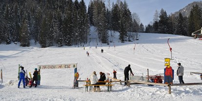 Familienhotel - Hunde: erlaubt - Tauplitz - Skifahren auf der Märchenskiwiese - Ferienhotel Gut Enghagen