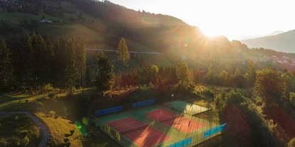 Familienhotel - bewirtschafteter Bauernhof - Dienten am Hochkönig - Tennis - Aldiana Club Hochkönig