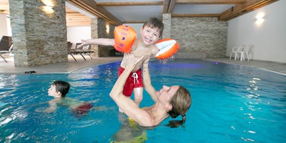 Familienhotel - Kinderbetreuung - Faak am See - Familienspaß im Hallenbad - Hotel NockResort