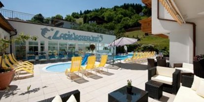Familienhotel - Hallenbad - Tiroler Oberland - einfach genießen auf der Sonnenterasse  - Kinderhotel Laderhof
