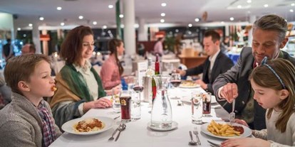 Familienhotel - Verpflegung: Halbpension - Gröbming - Abendessen im Aldiana Club Salzkammergut - Aldiana Club Salzkammergut & GrimmingTherme