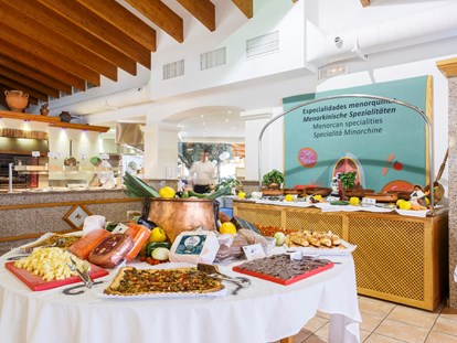 Familienhotel - Klassifizierung: 4 Sterne - Balearische Inseln - Themen Abendessen Restaurant Los Olivos - Royal Son Bou Family Club