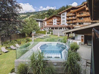 Familienhotel - Umgebungsschwerpunkt: am Land - Kitzbühel - Außenansicht - ALL INCLUSIVE Hotel DIE SONNE