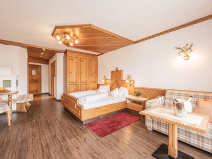 Familienhotel - Ausritte mit Pferden - Längenfeld - Doppelzimmer De Luxe  - Alpenpark Resort Seefeld