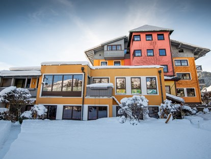 Familienhotel - Skikurs direkt beim Hotel - Gröbming - Den Winterurlaub in Schladmings Bergen genießen - Bliems Familienhotel**** Schladming
