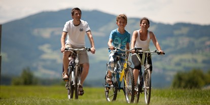 Familienhotel - Kinderbecken - Oststeiermark - Radfahren beim Ballonhotel - Ballonhotel