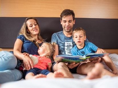 Familienhotel - Kinderbetreuung in Altersgruppen - Hotelzimmer  - Hotel Am Bühl