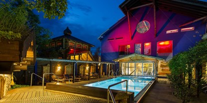 Familienhotel - Teenager-Programm - Erzgebirge - Außenbecken Badegärten - Hotel Am Bühl