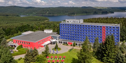Familienhotel - Umgebungsschwerpunkt: Berg - Deutschland - Außeransicht  - Hotel Am Bühl