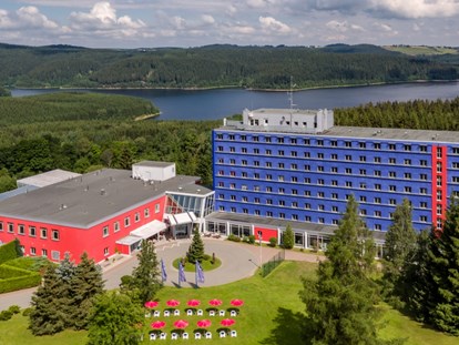 Familienhotel - Umgebungsschwerpunkt: Berg - Erzgebirge - Außeransicht  - Hotel Am Bühl