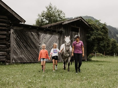 Familienhotel - Ausritte mit Pferden - Österreich - "Schnupper" - Reiten - Familienhotel Auhof