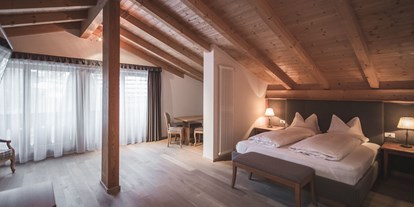 Familienhotel - bewirtschafteter Bauernhof - Südtirol - Family Suite - Dolomit Family Resort Alpenhof