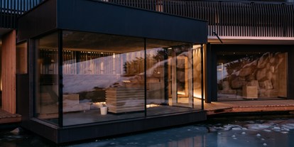 Familienhotel - Pools: Infinity Pool - Schenna - Adults-Only-Bereich mit 2000m² großer Saunalandschaft. - Familienhotel Familiamus