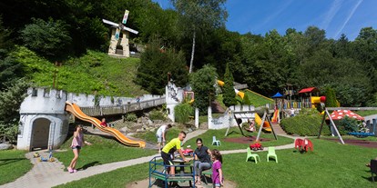 Familienhotel - Kinderwagenverleih - Döbriach - Smileys Spielplatz  - Smileys Kinderhotel 