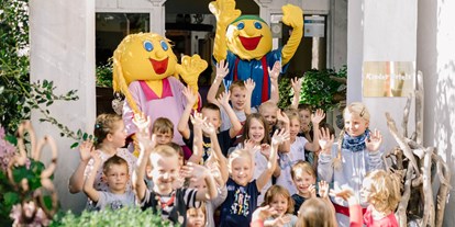 Familienhotel - Kinderwagenverleih - Döbriach - Servus bei Smiley  - Smileys Kinderhotel 