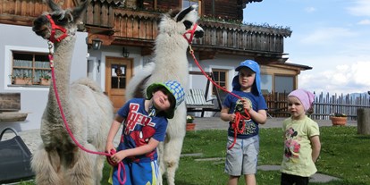 Familienhotel - Ehrenburg (Trentino-Südtirol) - Lamas am Glinzhof - Glinzhof