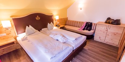 Familienhotel - Ausritte mit Pferden - Faak am See - Komfort Familienzimmer - Hotel GUT Trattlerhof & Chalets****