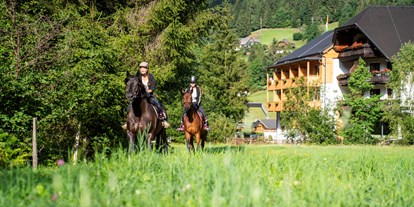 Familienhotel - Ausritte mit Pferden - Faak am See - Ausritte vom Trattlerhof - Hotel GUT Trattlerhof & Chalets****