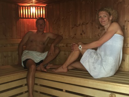 Familienhotel - Umgebungsschwerpunkt: Strand - Österreich - Infrarot und finnische Sauna im Wellnessbereich - Familienhotel Schneekönig